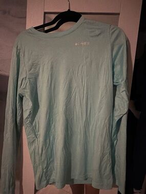 Columbia Light Aqua Long Sleeve Crewneck Top